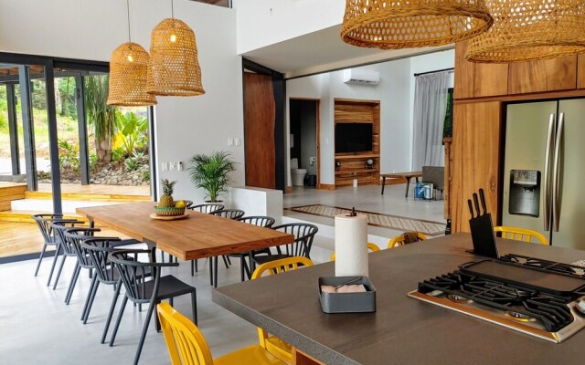 Ocean View Villa - Casana