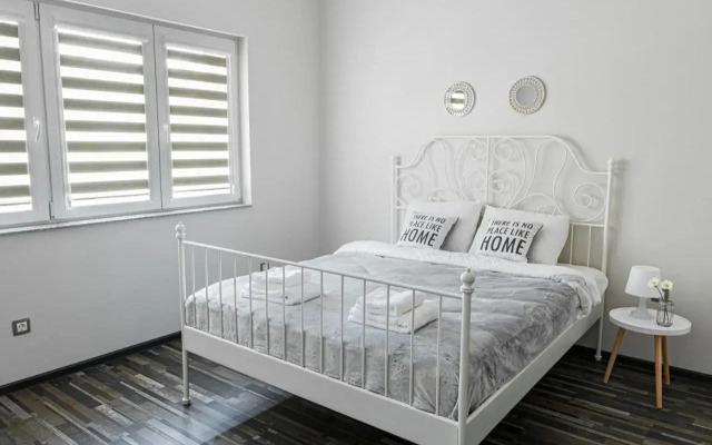 Gladstone suites