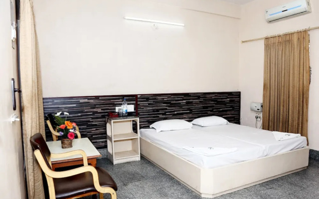 Chitra Lodge