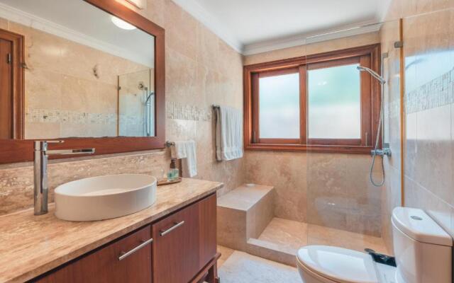 Magnificent Villa w Private Pool at Yarari