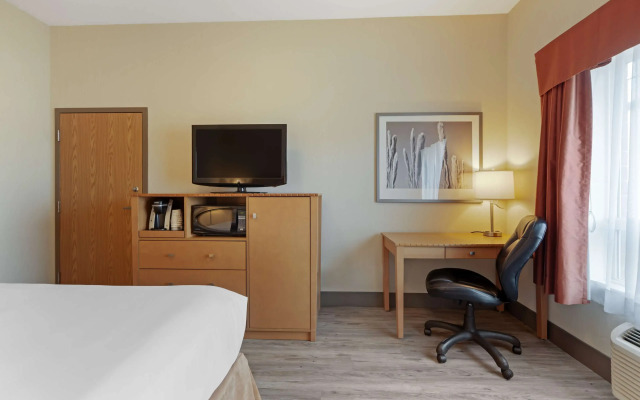 Best Western Grande Prairie Hotel & Suites