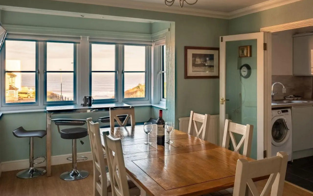4 Victoria Court