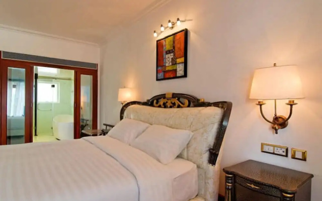 White Pearl Suites