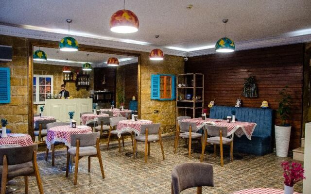 Qala Hotel