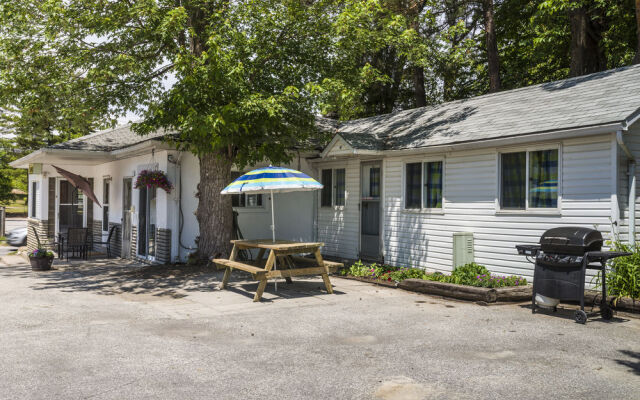 Hollywood Cottages