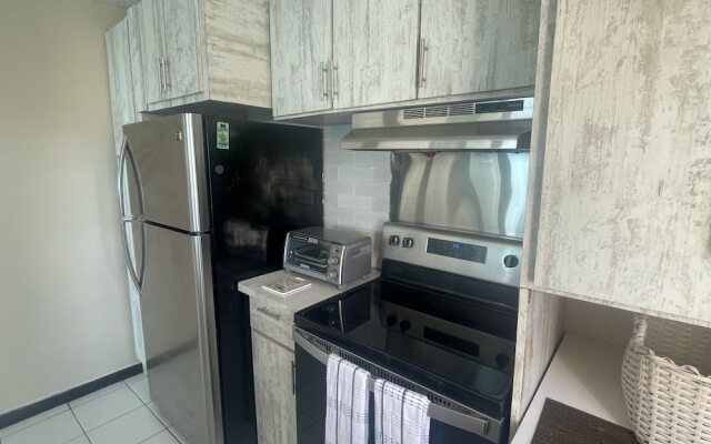 Ocean View 2 Bed 1 Bath 2 Parkings Pool