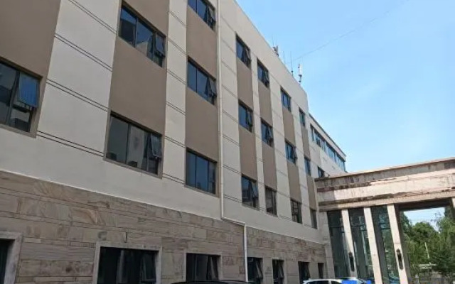 Waiting Hotel (Luoshan Road , Pudong New Area, Shanghai)