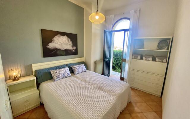 Capoliveri center with Outer space and Parking.-MALEA