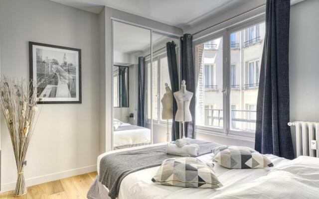 Magnifique appartement - Avenue Matignon  - B 1628