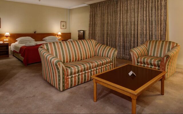 VIP Executive Suites do Marques Hotel