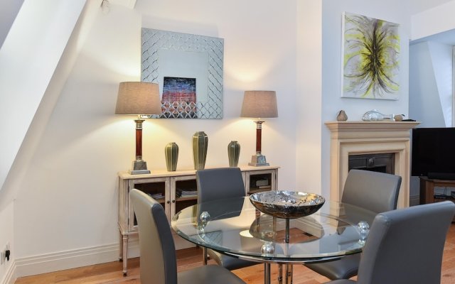 Large South Kensington Mews 2 Bed 2 5 Bath House