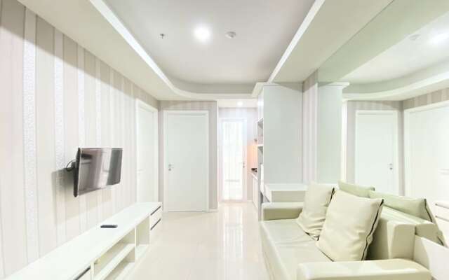 Spacious And Minimalist 2Br Apartment At Parahyangan Residence