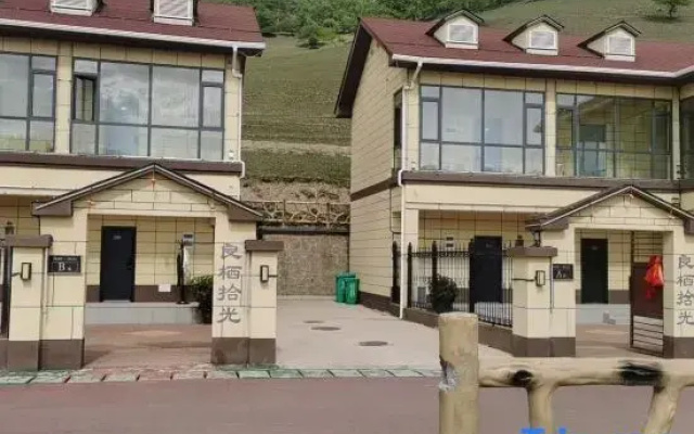 Long County Liangqi Shiguang Homestay (Guanshan Grassland Scenic Area)