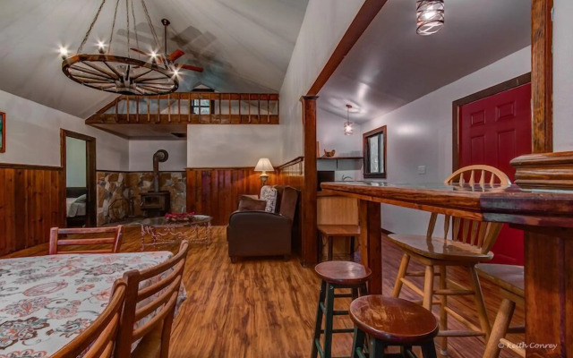 Magnolia Streamside Resort