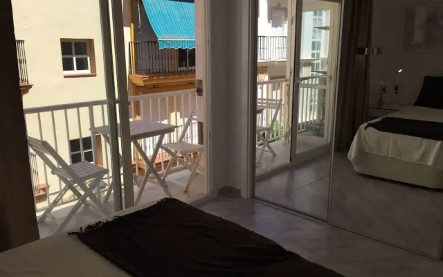Near Beach 2-bed Apartment in Centrum Fuengirola