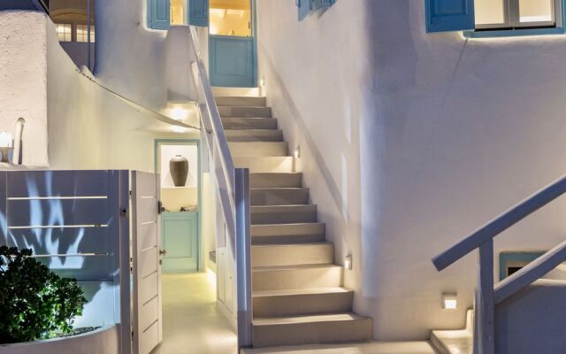 Mykonian Mews
