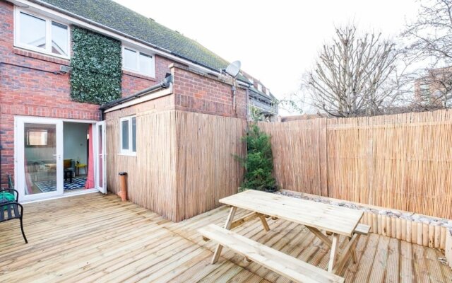 Bright 3Bed House With Terrace, 16 Mins To Big Ben