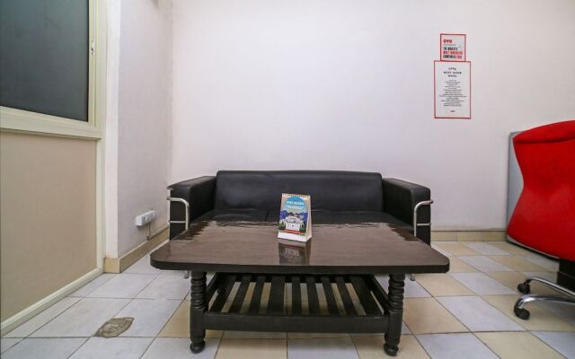 OYO Flagship 17382 AV Residency