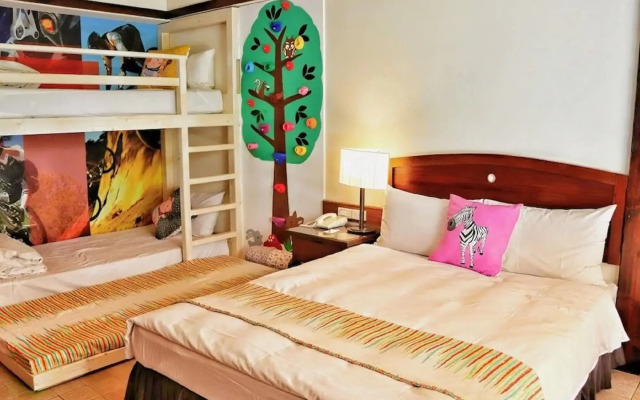 YoHo Beach Resort