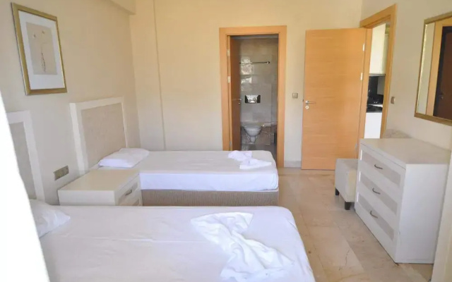 Gold City Apartment