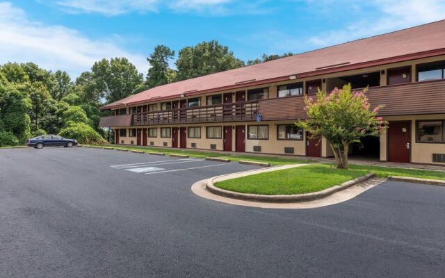 Red Roof Inn Hickory