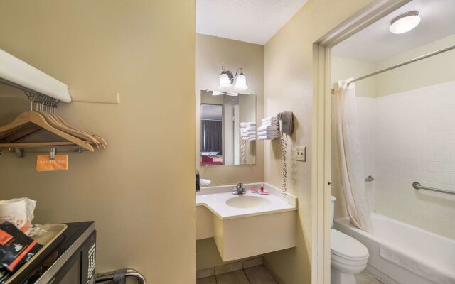 Econo Lodge I-40 exit 286 Holbrook