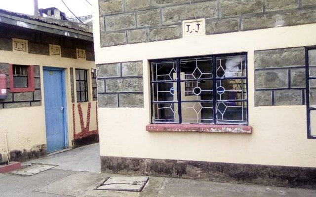 Nakuru Annex Lodge