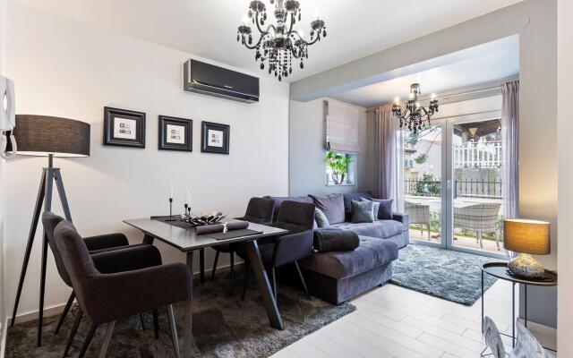 Modern Apartment in Zadar with Garden