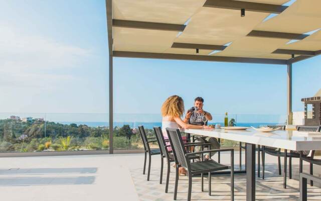 Star Luxury Villa I Gym and Playground