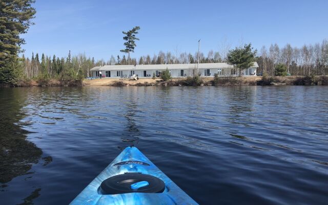 The Shores of Deer Lake