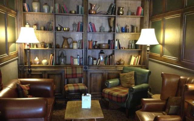 Cock Hotel Stony Stratford by Greene King Inns