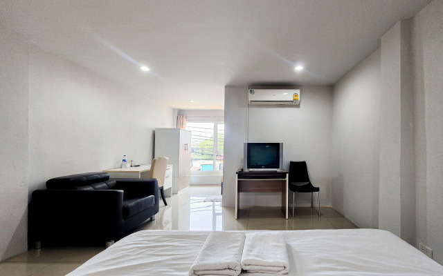 Freesia Bangphi Guest House By Zuzu