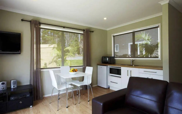 Orchid Grove Country Lodge