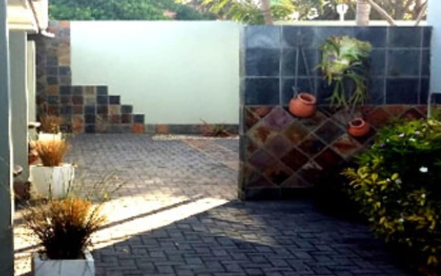 Hobie Beach Guest House