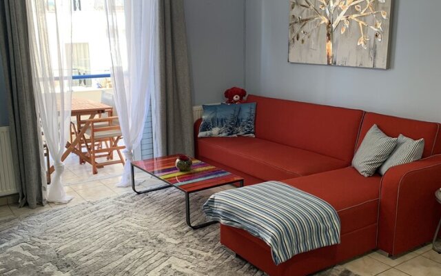 Immaculate 2-bed Apartment in Piraeus, Athens