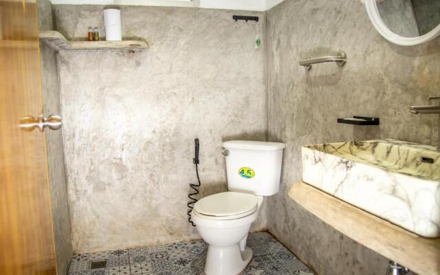 Filou Studio Butterfly Pool Access
