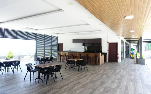 #1.3 Cozy 7Pax Large Beds 2B1R Vivacity Kuching Jazz Suites
