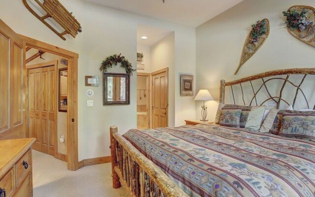 3056 The Timbers 1 Bedroom Condo by RedAwning