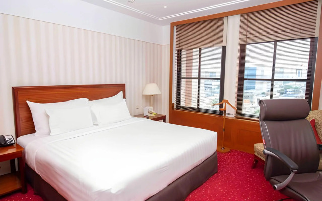 REDTOP Hotel & Convention Center