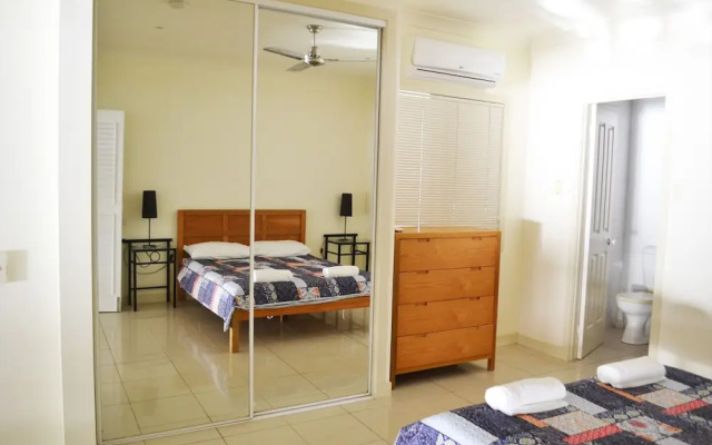 Hinchinbrook Marine Cove Resort