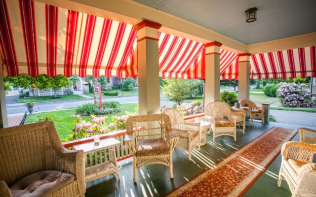 Main Street Manor