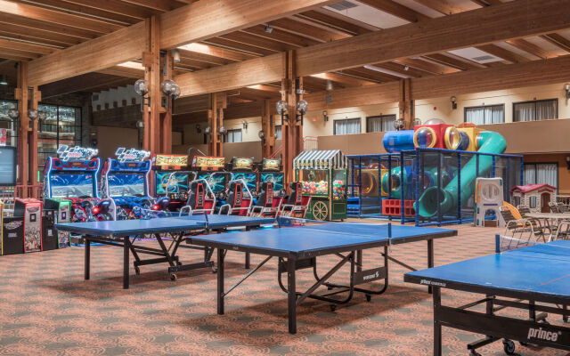 Holiday Inn & Suites St. Cloud by IHG