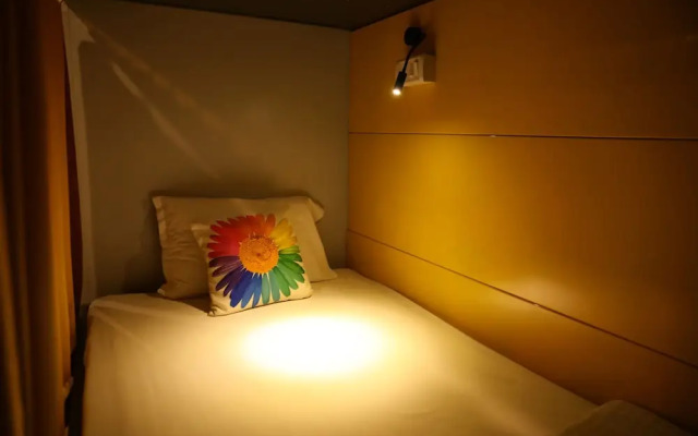 Forrest Hostels