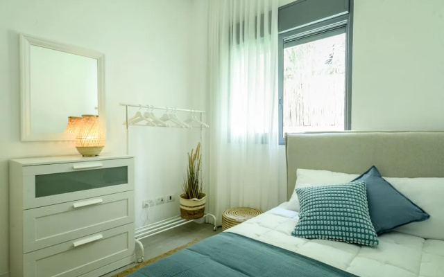 Spacious 3BR Apt w Garden Ramat Hasharon