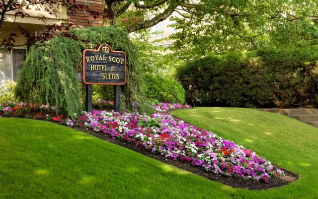 Royal Scot Hotel & Suites