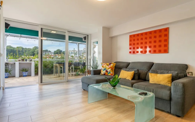 Designer Luxury Two Bedroom Apartment