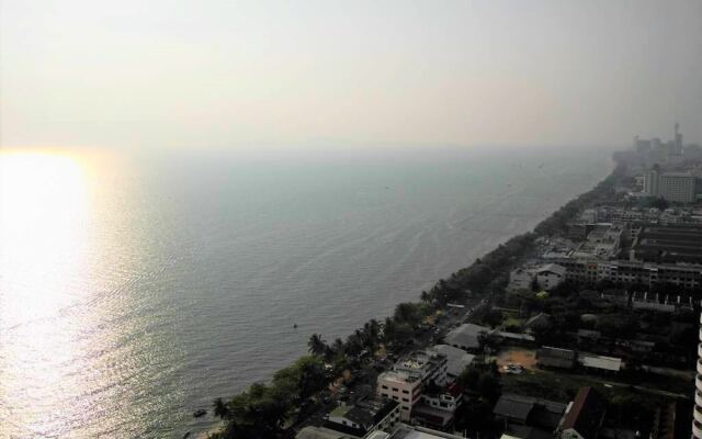 Fantastic sea View Beach Condo