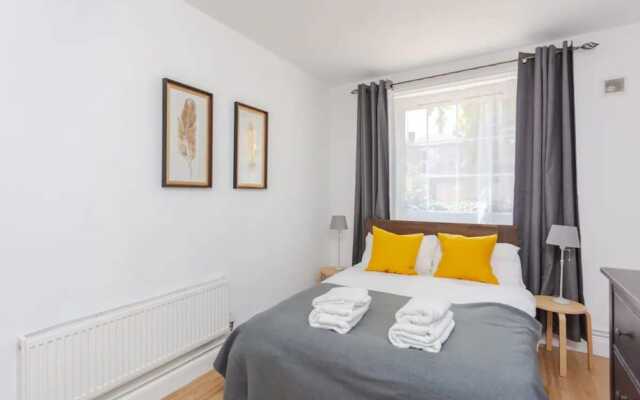 Fabulous 2 Bedroom Apartment in London Bridge