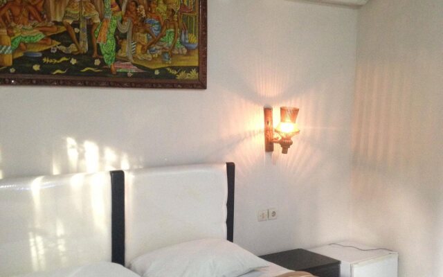 Dewa Bharata Bungalows Candidasa