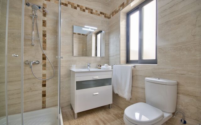 First Class Apartments Calleja by G&G